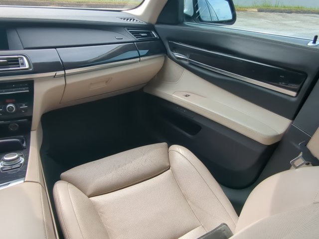 2011 BMW 750Li 750Li