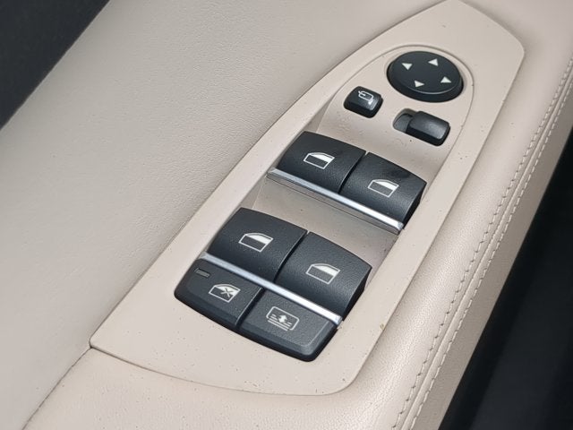 2011 BMW 750Li 750Li