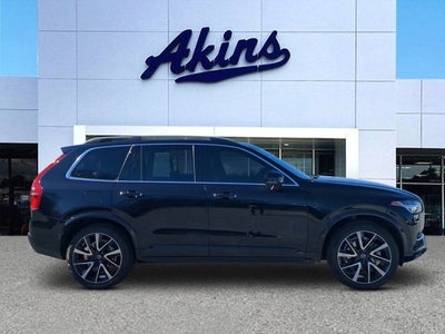 2019 Volvo XC90 Momentum