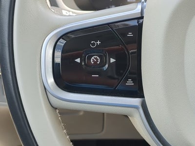2019 Volvo XC90 Momentum