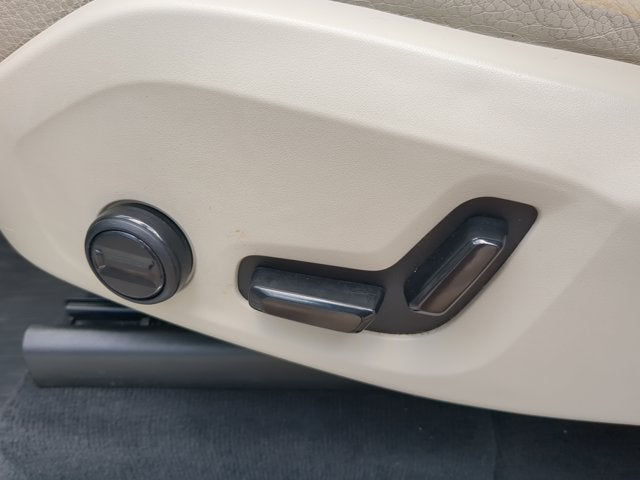 2019 Volvo XC90 Momentum